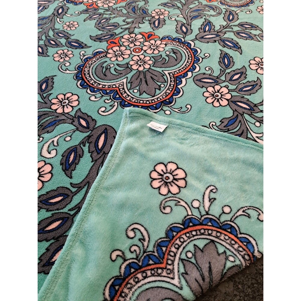 Vera Bradley FAN FLOWERS Seafoam Green Fleece Super Soft Throw Blanket Floral